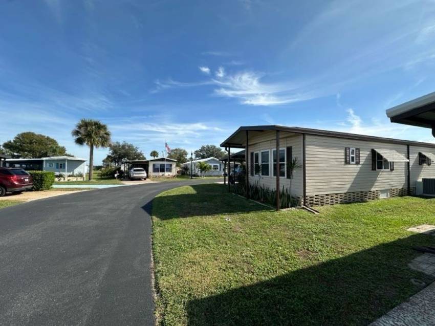 581 Lake Henry a Winter Haven, FL Mobile or Manufactured Home for Sale